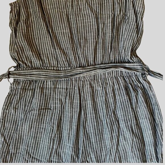 Sadie & Sage Gray and White Striped Jumpsuit – Size Small - Picture 7 of 10